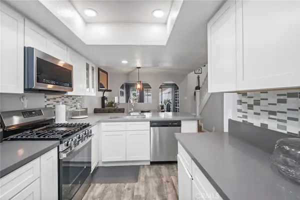 2220 E Chapman #5, Fullerton, CA 92831