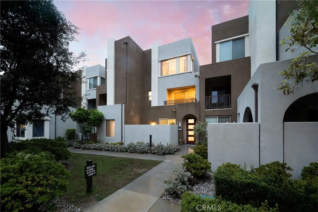 217 Magnet, Irvine, CA 92618 - Image #1