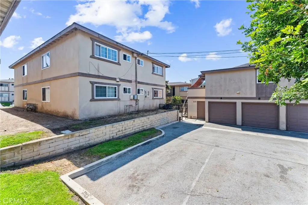 17431 Koledo, Huntington Beach, CA 92647 - Image #1