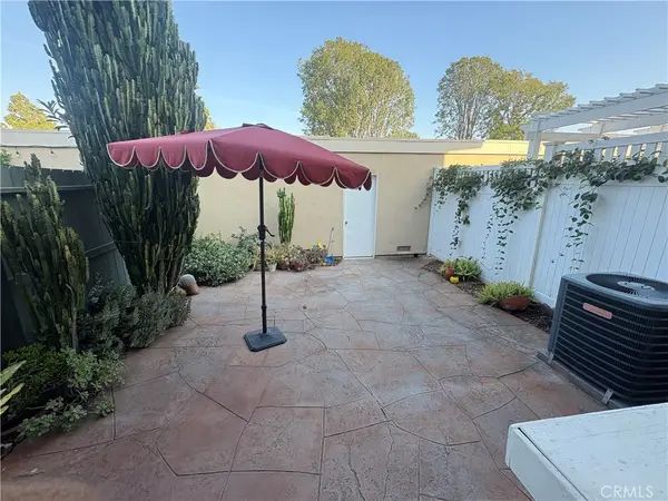 200 Carriage Dr #b, Santa Ana, CA 92707