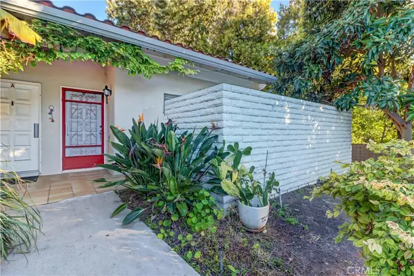 2009 Via Mariposa #D, Laguna Woods, CA 92637