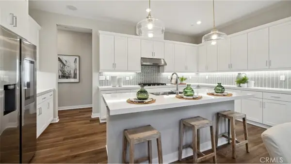 24511 Villa La Sombrilla, Valencia, CA 91354