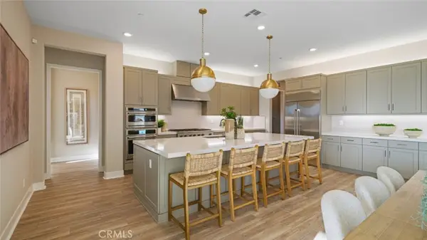 29409 Via Diamante, Valencia, CA 91354