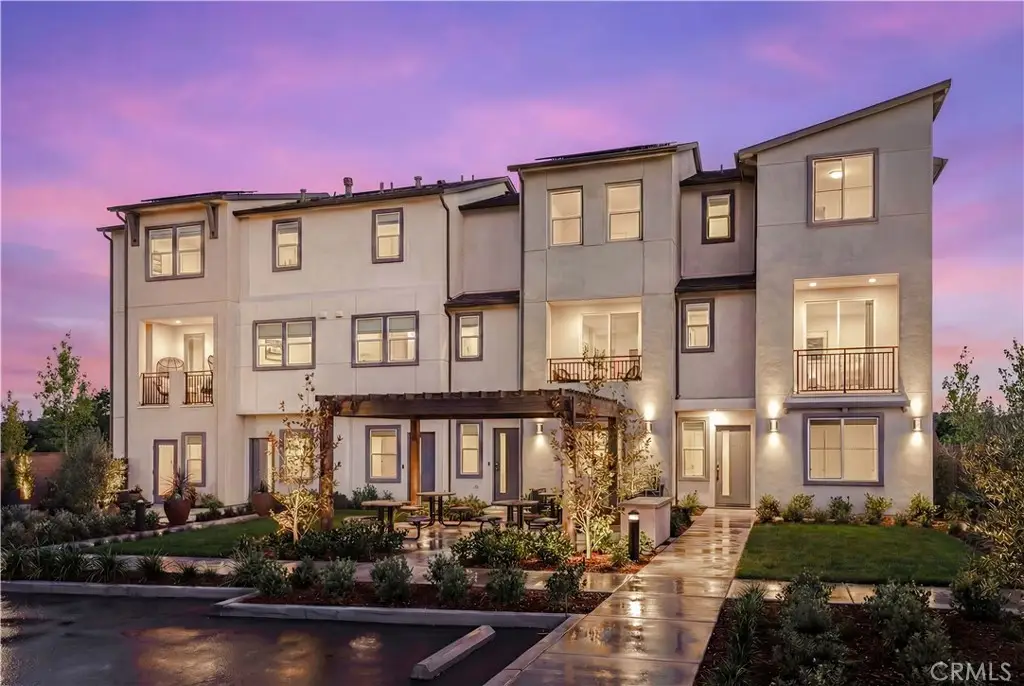 12720 Azure Way #27, Hawthorne, CA 90250 - #1