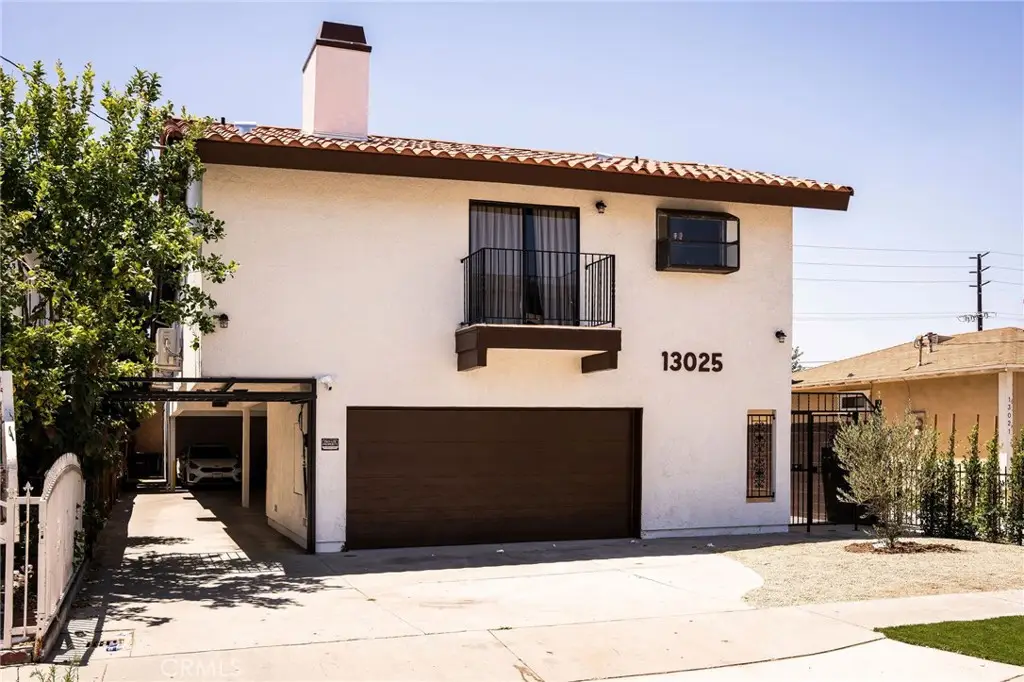 13025 Roselle Avenue, Hawthorne, CA 90250 - #1