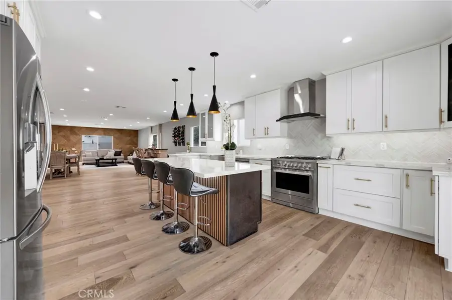 4912 Alonzo Avenue, Encino, CA 91316 - #3