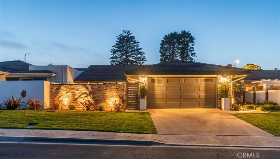 35 Beachcomber Drive, Corona Del Mar, CA 92625 - Image #3