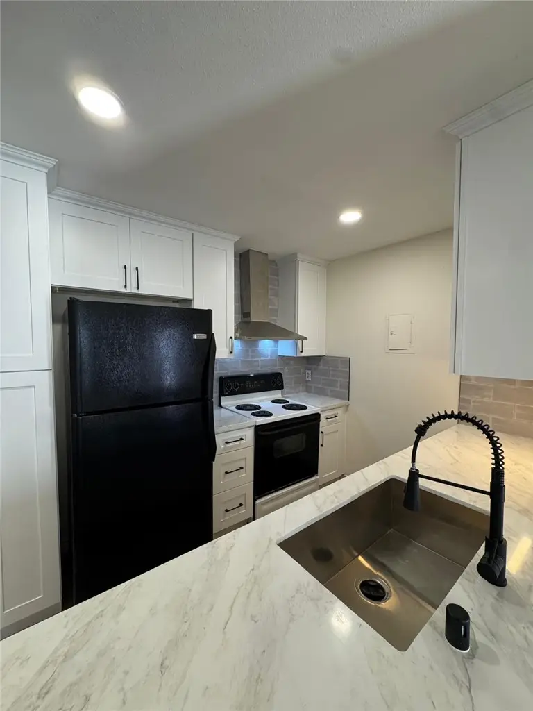 2511 W Sunflower #F11, Santa Ana, CA 92704 - #2