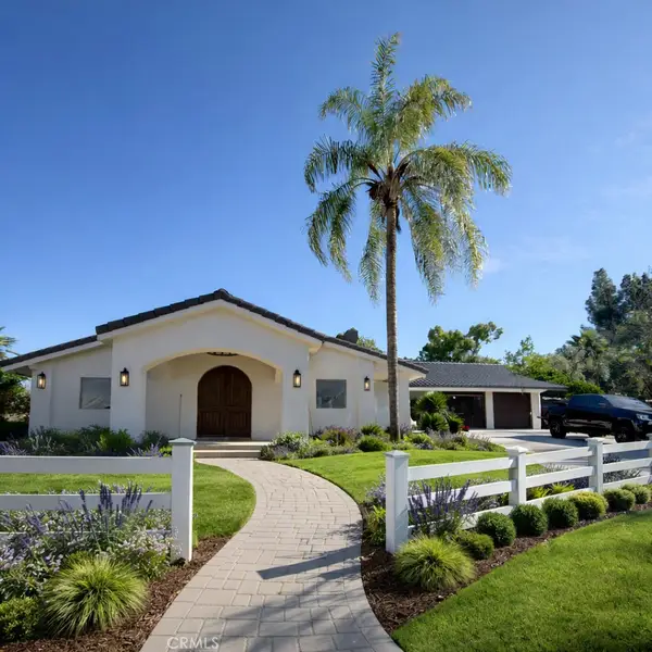 30716 E Sunset Drive S, Redlands, CA 92373