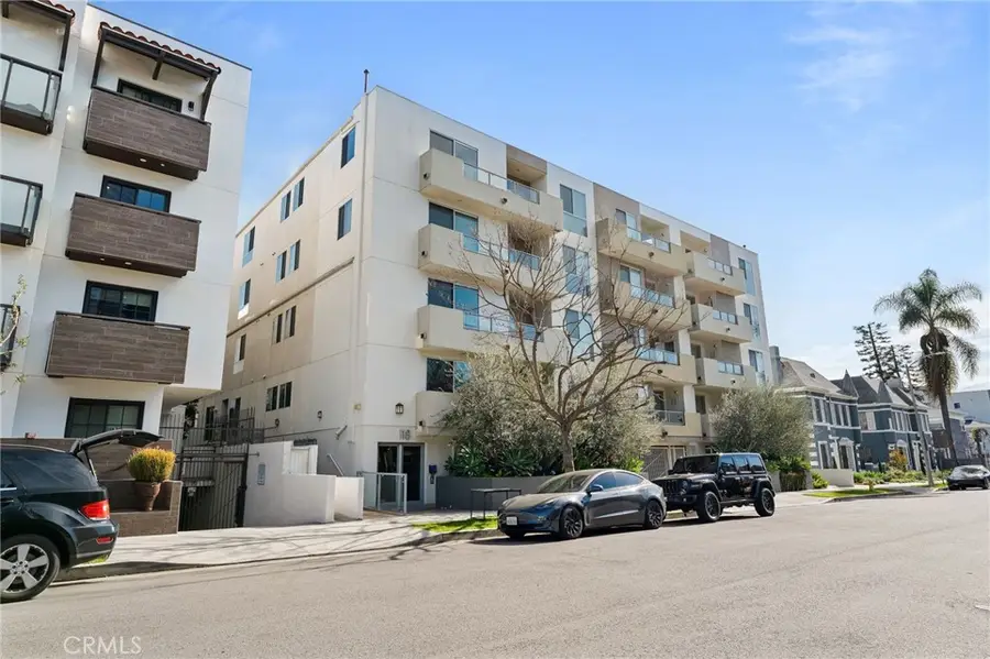 118 N Kings Rd #201, West Hollywood, CA 90048 - #2