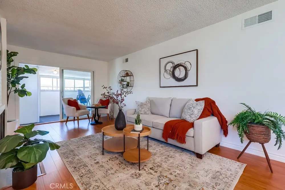 26832 Avenue Of The Oaks #D, Newhall, CA 91321 - Image #1