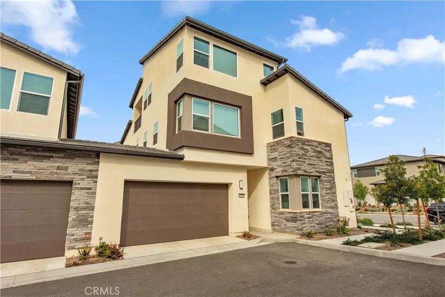 608 Grizzly, Irvine, CA 92618 - Image #2