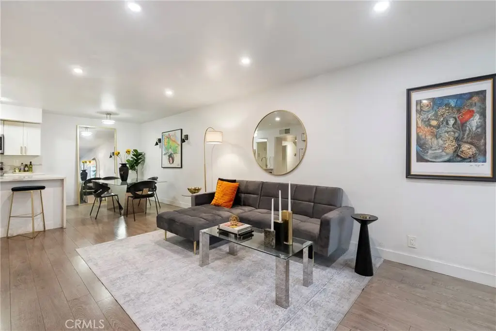 906 N Doheny #303, West Hollywood, CA 90069 - #1