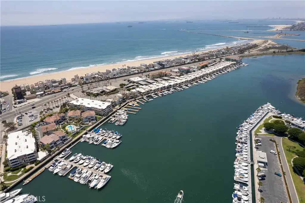 16276 Pacific Circle #B, Huntington Beach, CA 92649 - #1