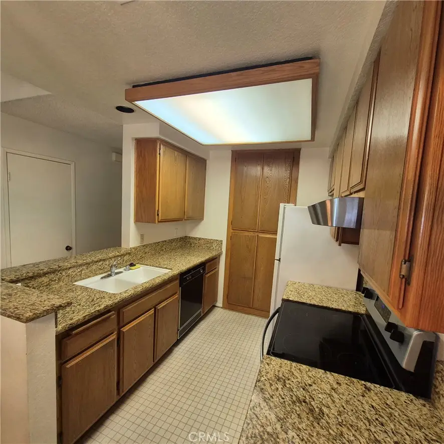 3814 Dunford #M, Inglewood, CA 90305 - #1