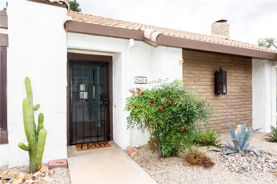 2542 Miramonte E #B, Palm Springs, CA 92264 - #2