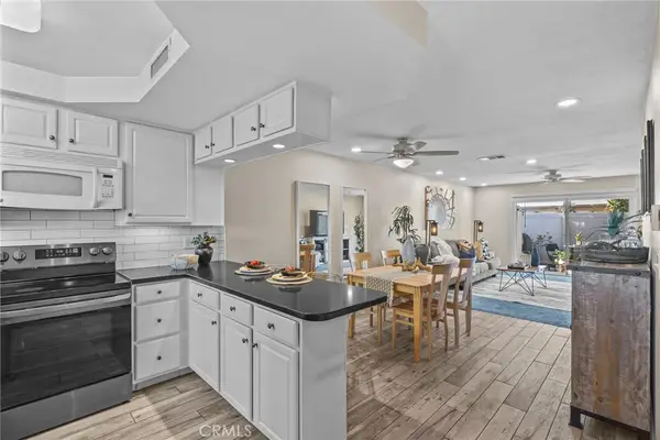 1881 Mitchell #18, Tustin, CA 92780