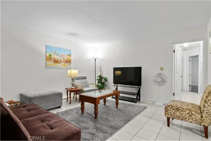 444 Obispo Avenue #3, Long Beach, CA 90814 - #2