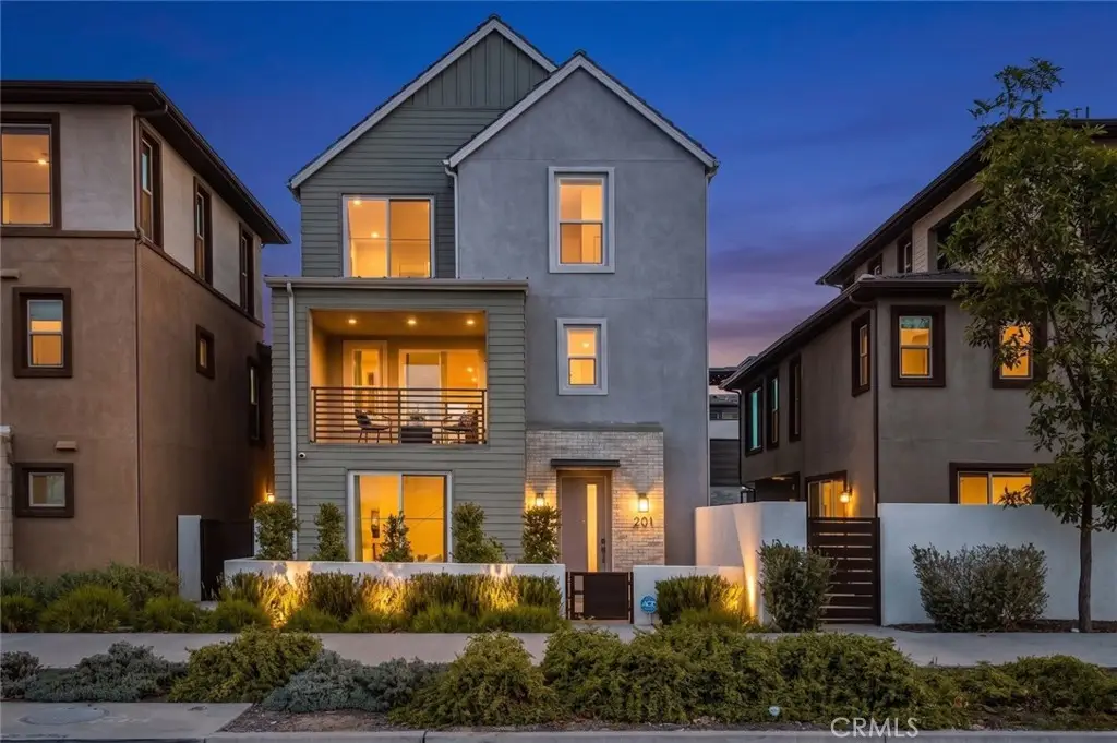 201 Lynx, Irvine, CA 92618 - #1
