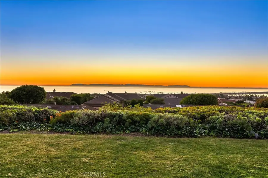 3501 Sausalito, Corona Del Mar, CA 92625 - #3