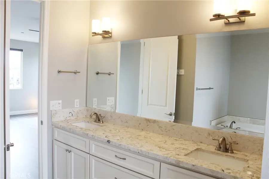 Unit A Flower, Costa Mesa, CA 92627 - #3
