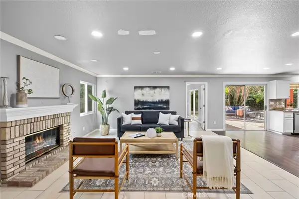 74 Linhaven, Irvine, CA 92602