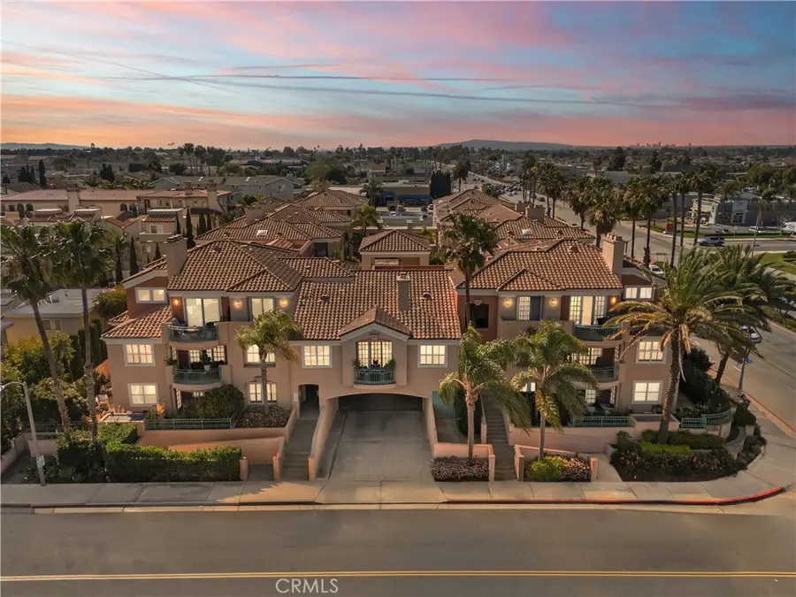 5142 Warner Ave #209, Huntington Beach, CA 92649 - #3