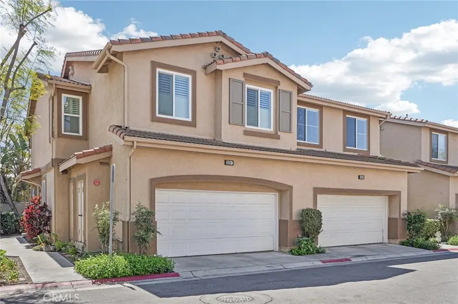 3406 E. Lochleven Ln. #B, Orange, CA 92869 - #3