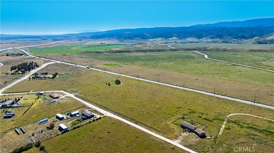 0 La Petite, Fairmont, CA 93536 - #3