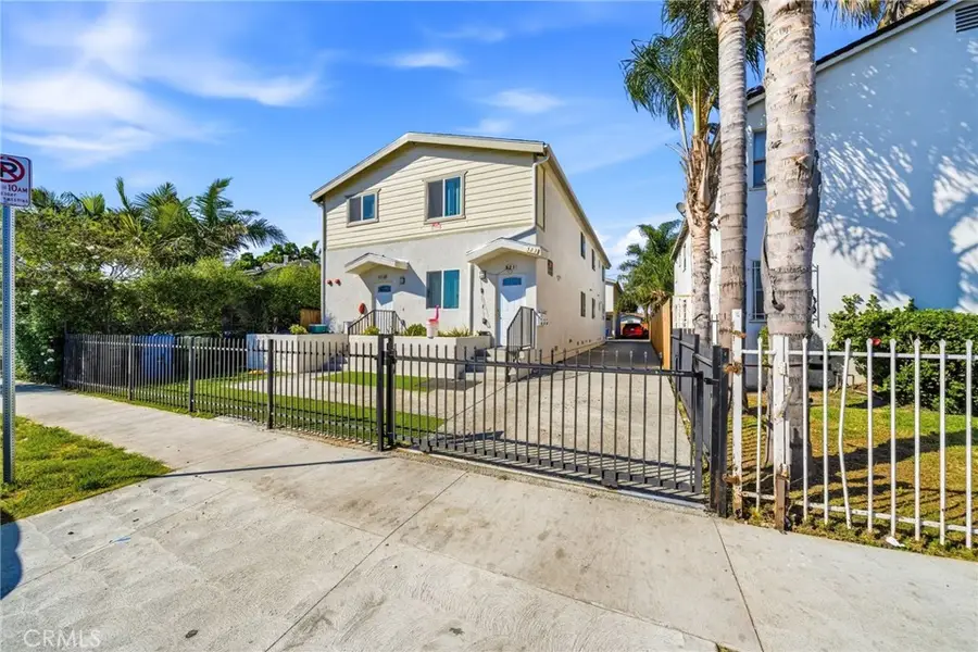 525 W 85th Street, Los Angeles, CA 90044 - #2