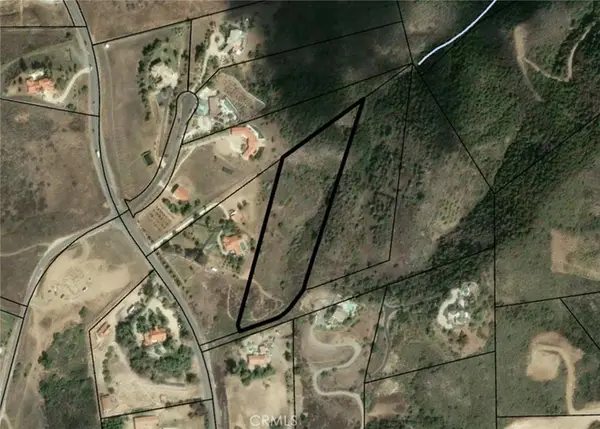 28 Golden Arrow Court, Murrieta, CA 92562