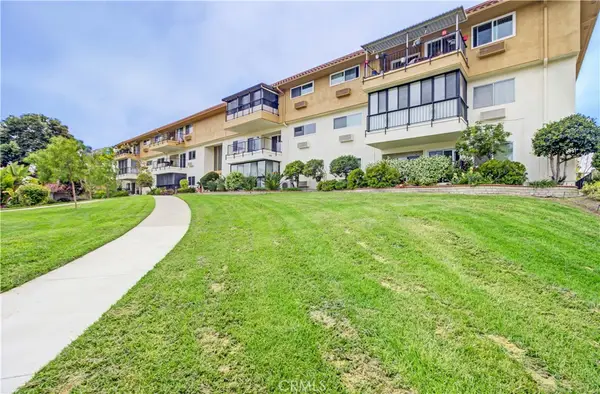 2355 Via Mariposa W #2F, Laguna Woods, CA 92637