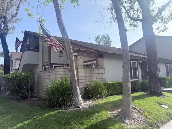 5486 E Willow Woods Lane #101, Anaheim, CA 92807
