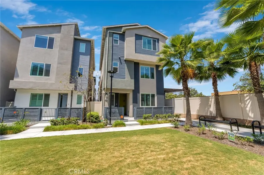 925 E 3rd, Santa Ana, CA 92701 - #3