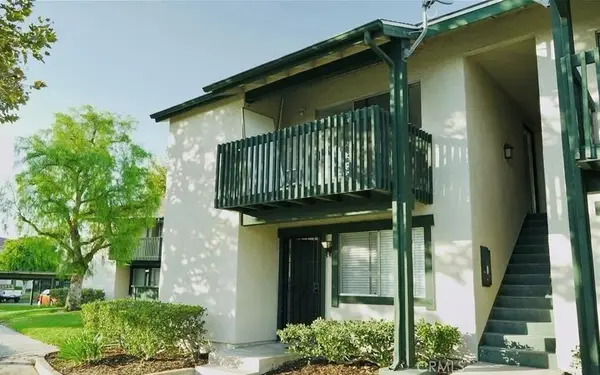 23232 Orange Av, Lake Forest, CA 92630