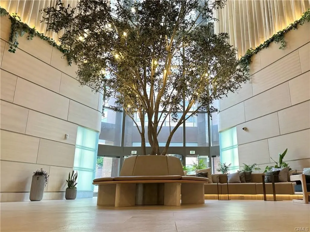 1100 Wilshire #2707, Los Angeles, CA 90017 - #1