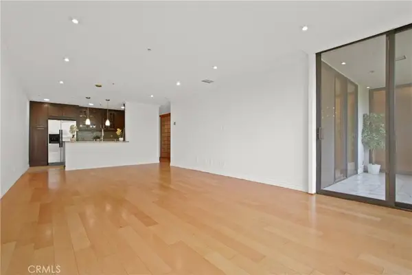 121 S Hope Street #318, Los Angeles, CA 90012