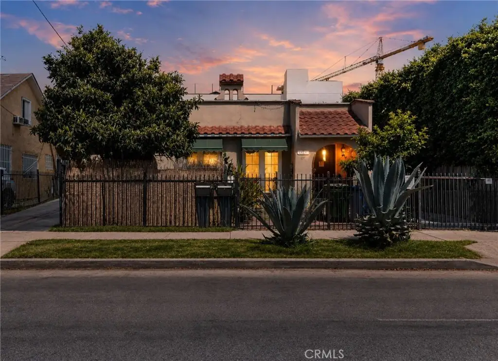 1154 N Wilton, Los Angeles, CA 90038 - #1