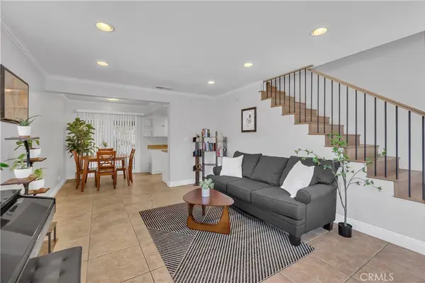 745 Claraday #6, Glendora, CA 91740