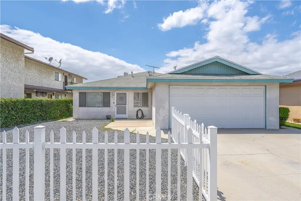 10921 Walnut, Los Alamitos, CA 90720 - #1