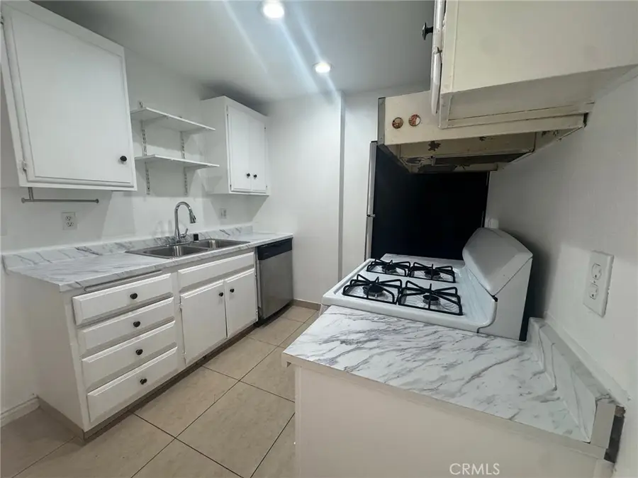 6600 Warner #115, Huntington Beach, CA 92647 - #3