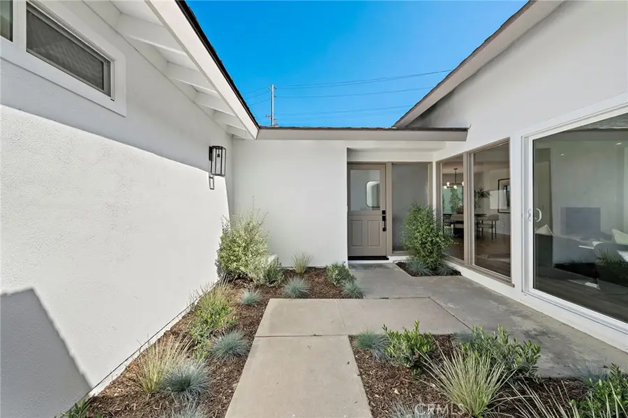 9202 Aloha Drive, Huntington Beach, CA 92646 - #3