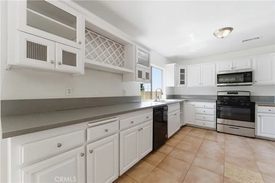 13868 Tucker Avenue, Sylmar, CA 91342 - #3