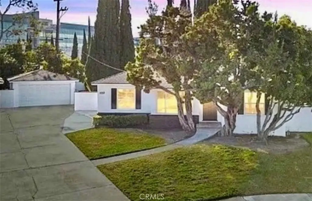 1052 W Palmyra, Orange, CA 92868 - #1
