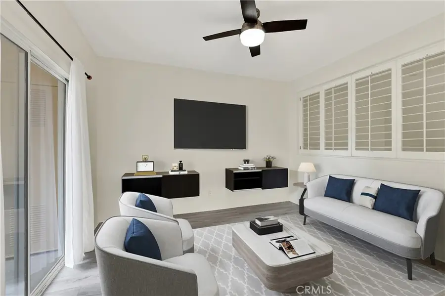 154 Gallery, Tustin, CA 92782 - #3