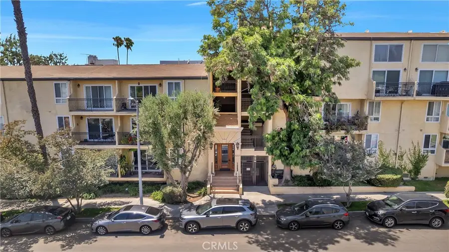 5257 Radford Avenue #209, Valley Village, CA 91607 - #3