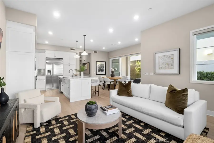 157 Crossover, Irvine, CA 92618 - #3