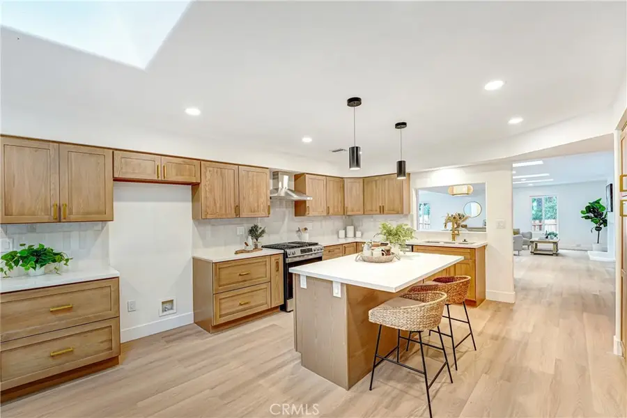 22323 Miranda Street, Woodland Hills, CA 91367 - #3