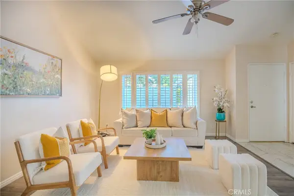 2528 -D N Tustin, Santa Ana, CA 92705