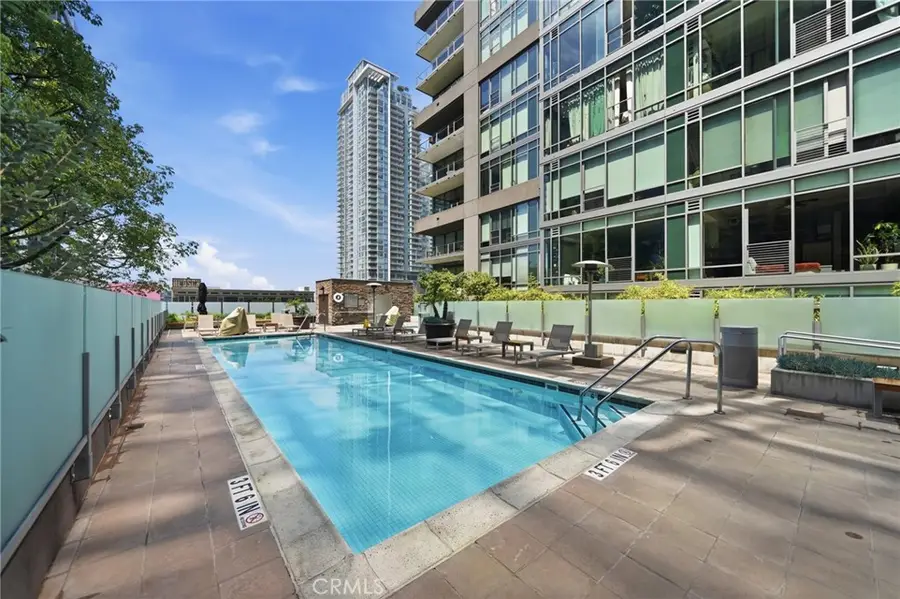 1111 S Grand Avenue #PH 5, Los Angeles, CA 90015 - #2